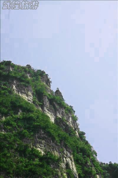 芙蓉江景點之“神斧峰”