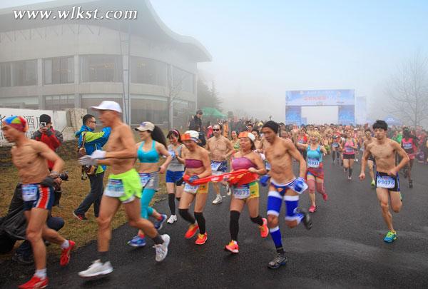 仙女山200多“光豬”激昂開跑